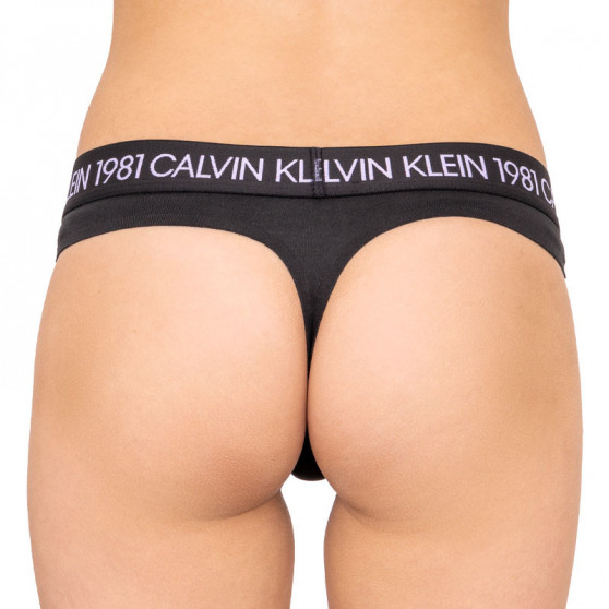 Moteriški stringai Calvin Klein black (QF5448E-001)