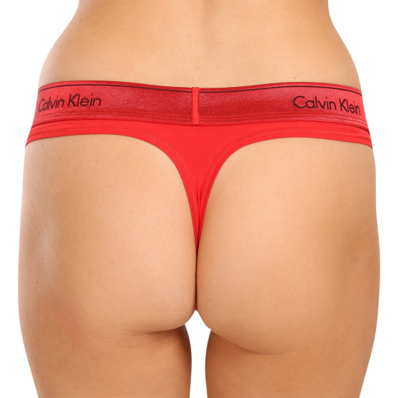 Moteriški stringai Calvin Klein red (QF7449E-XAT)